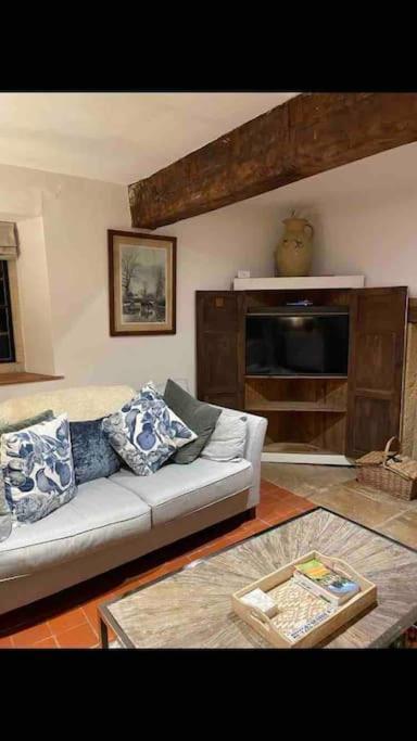 Fordview Cottage Is Full Of Cotwolds Charm Upper Slaughter Buitenkant foto